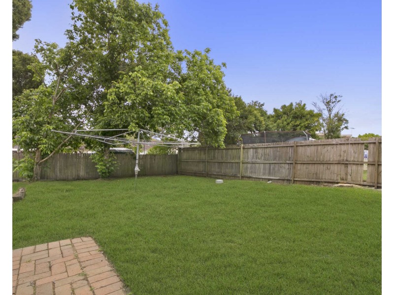 5 Thomas Kelly Crescent, Lalor Park NSW 2147