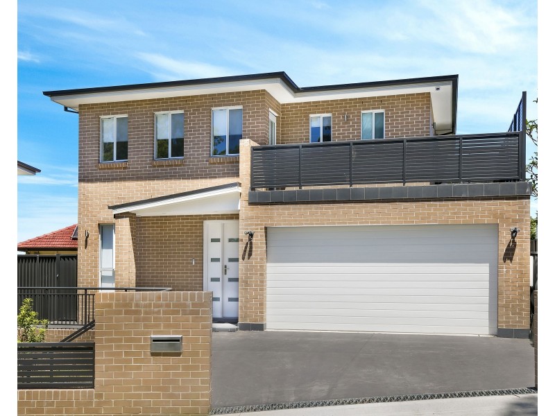 8a Noakes Parade, Lalor Park NSW 2147