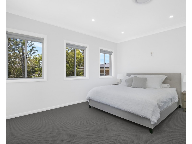 8a Noakes Parade, Lalor Park NSW 2147