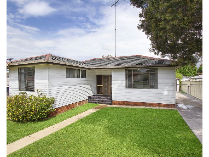 4 Hargrave Road, Lalor Park NSW 2147