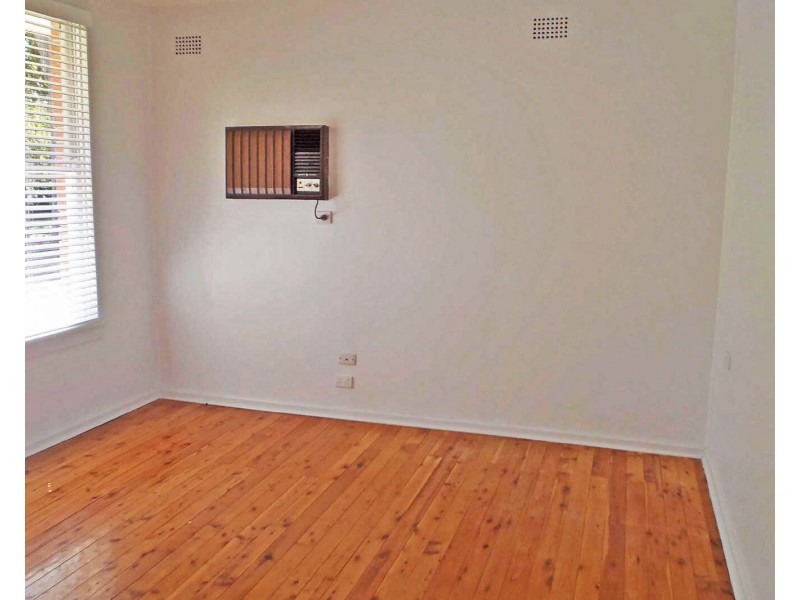 22 Barbara Boulevarde, Seven Hills NSW 2147