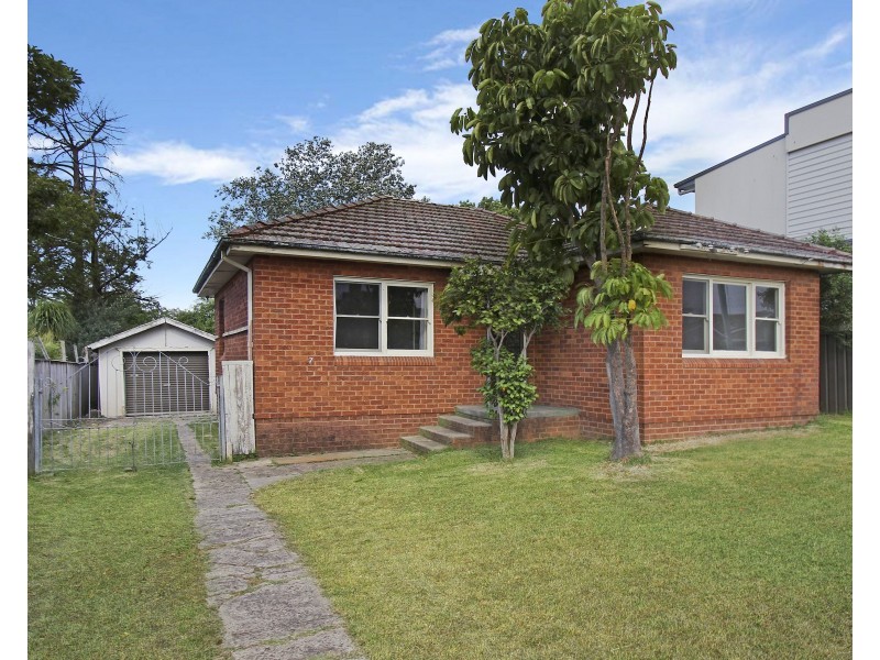 7 Sixth Avenue, Seven Hills NSW 2147