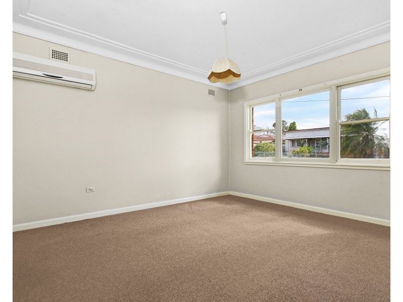 7 Sixth Avenue, Seven Hills NSW 2147