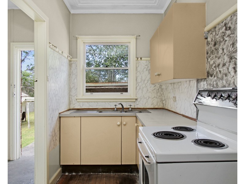 7 Sixth Avenue, Seven Hills NSW 2147