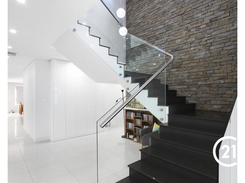 39 Leabons Lane, Seven Hills NSW 2147