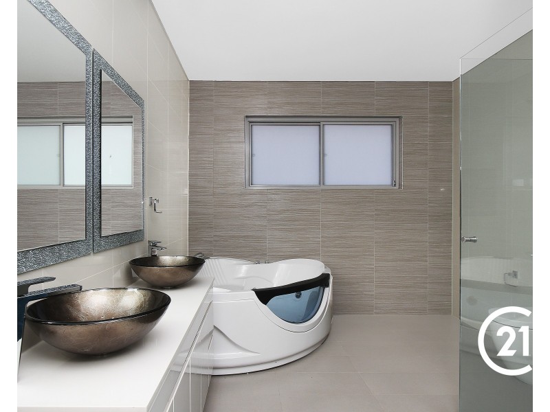 39 Leabons Lane, Seven Hills NSW 2147