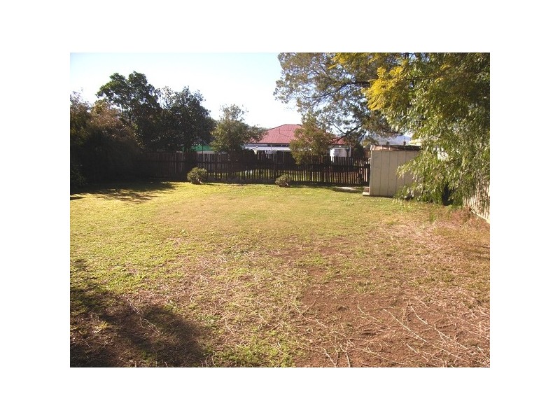 17 Churchill Street, South Tamworth NSW 2340