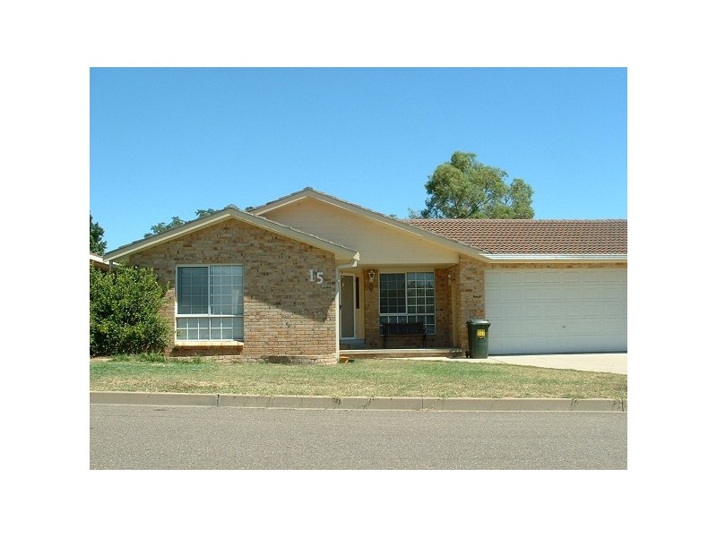 15 Kurrajong Street, South Tamworth NSW 2340
