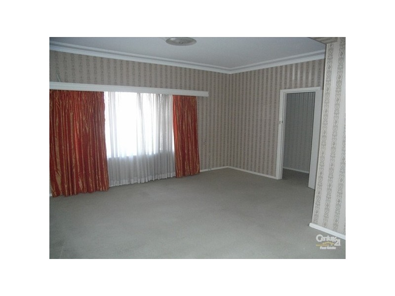 242 Johnston Street, Tamworth NSW 2340