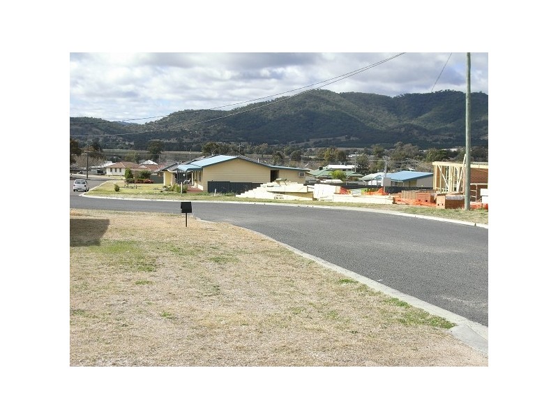 29 Leonora Crescent, Kootingal NSW 2352