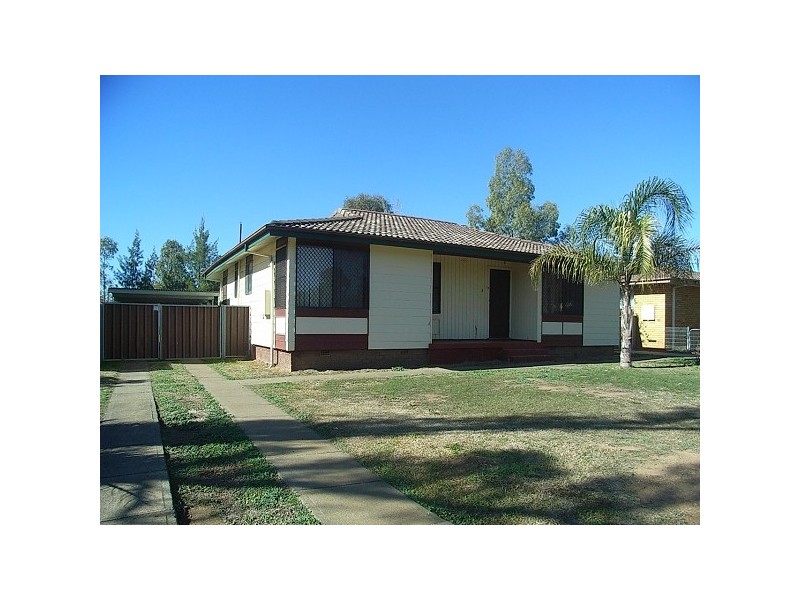3 QUINN STREET, Tamworth NSW 2340