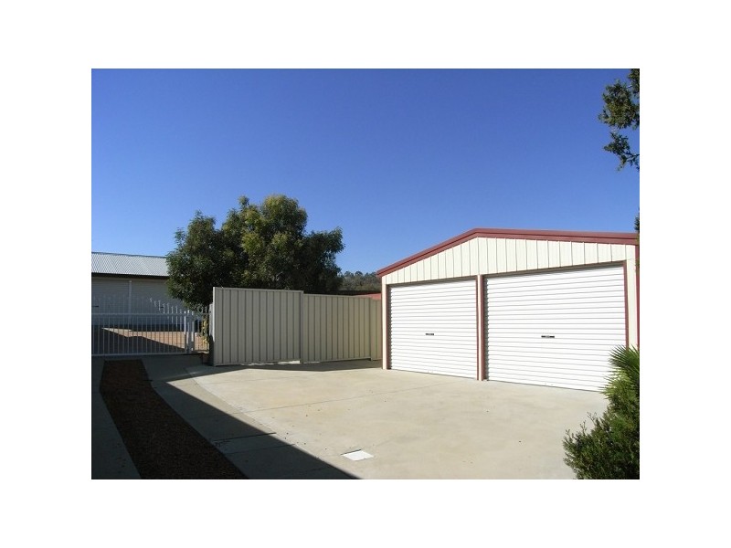 334 Armidale Road, Tamworth NSW 2340
