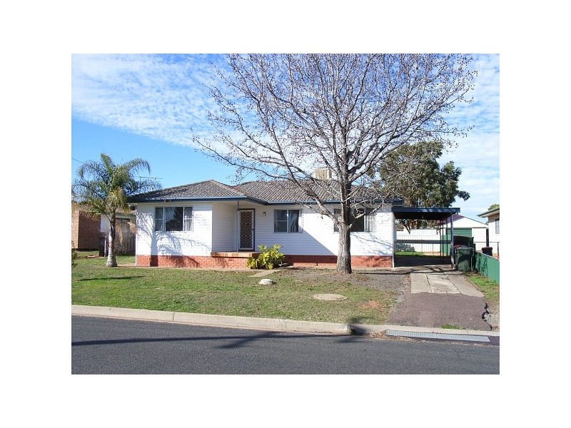38 RIDGE STREET, Tamworth NSW 2340