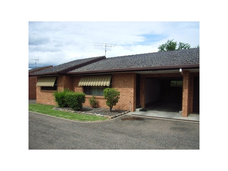 4/8 Thibault Street, South Tamworth NSW 2340