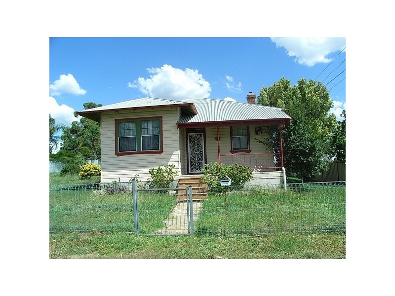 11 Gordon Street, Werris Creek NSW 2341