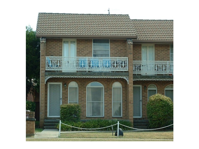 1/100a Carthage Street, East Tamworth NSW 2340