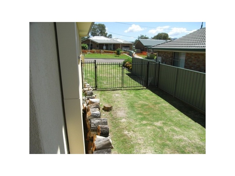 20 Leonora Crescent, Kootingal NSW 2352