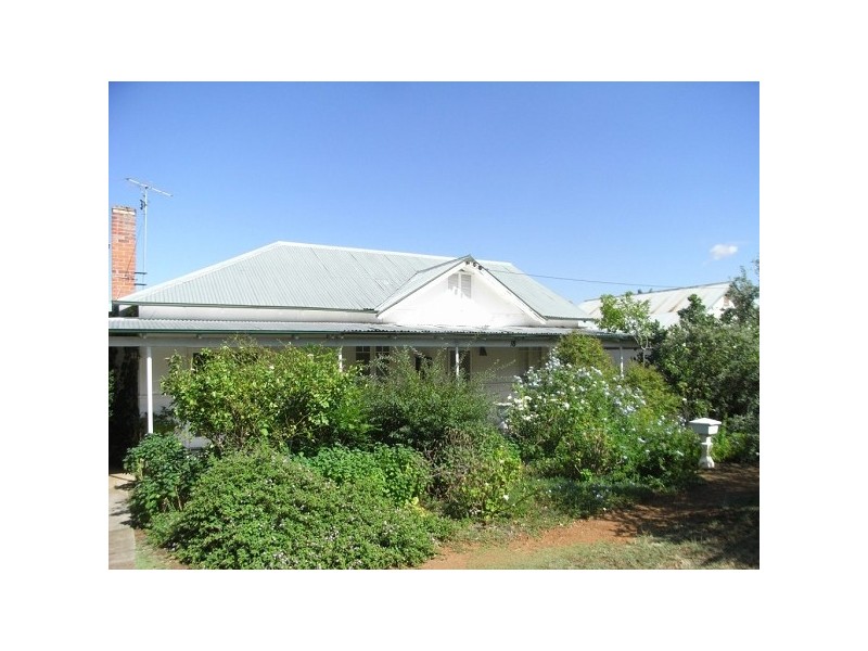 18 Janison Street, Tamworth NSW 2340