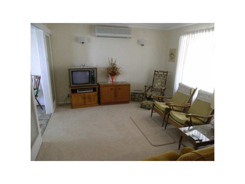 155 Carthage Street, Tamworth NSW 2340