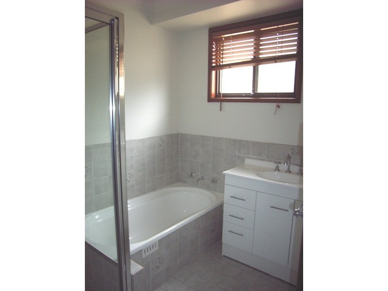 24 Eucalypt Avenue, Tamworth NSW 2340