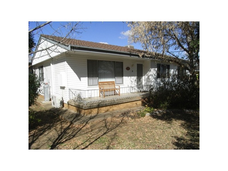 9 Dayal Street, Tamworth NSW 2340