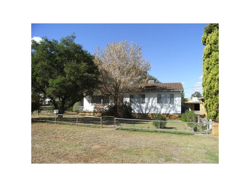 9 Dayal Street, Tamworth NSW 2340