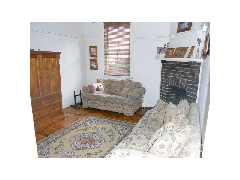 92 Crown Street, Tamworth NSW 2340
