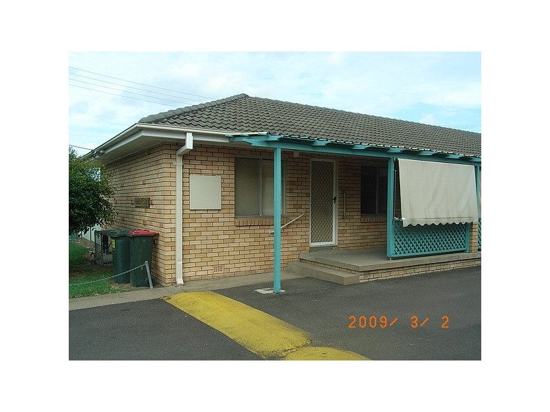 1/4 Anne Street, South Tamworth NSW 2340