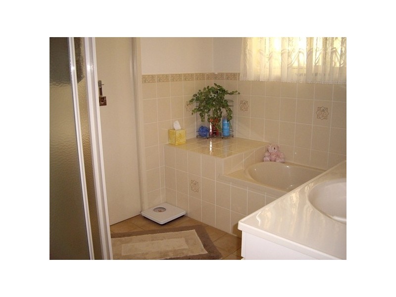 36 Cobb and Co Circuit, Tamworth NSW 2340