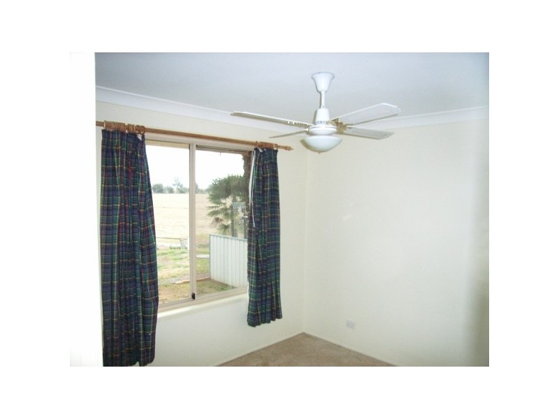 73 Glengarvin Drive, Tamworth NSW 2340