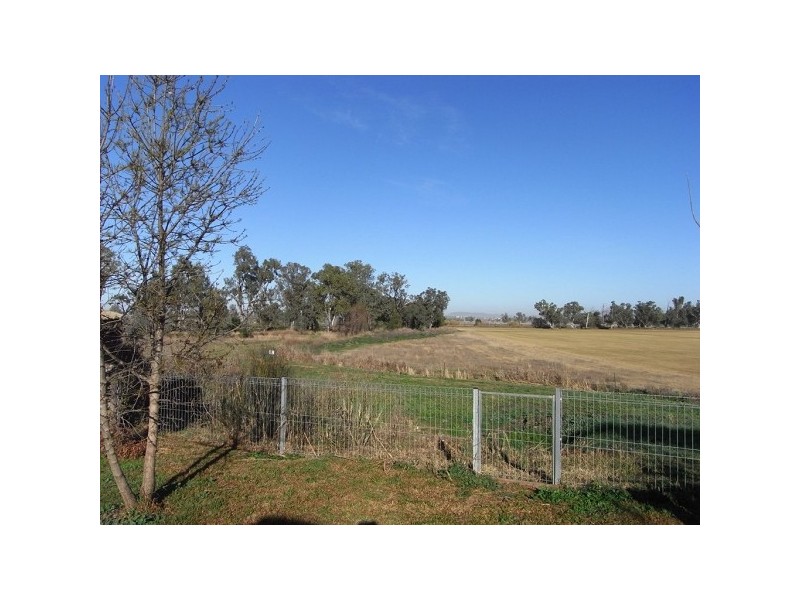 73 Glengarvin Drive, Tamworth NSW 2340