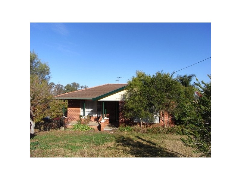 73 Glengarvin Drive, Tamworth NSW 2340