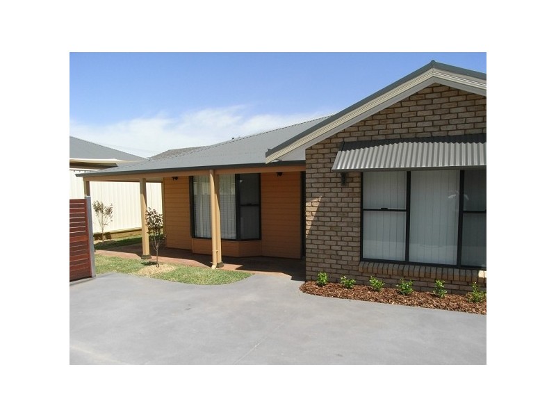 2/22-24 Vera Street, Tamworth NSW 2340