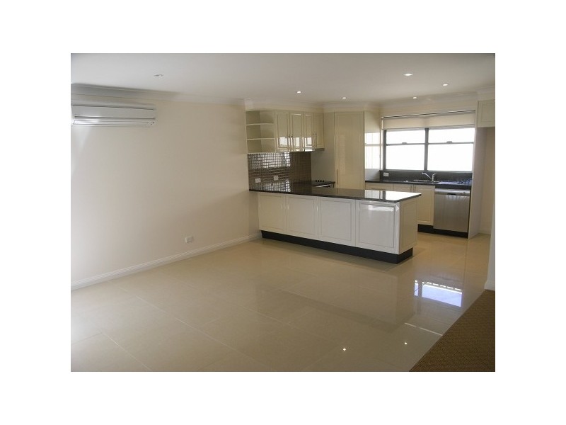 2/22-24 Vera Street, Tamworth NSW 2340