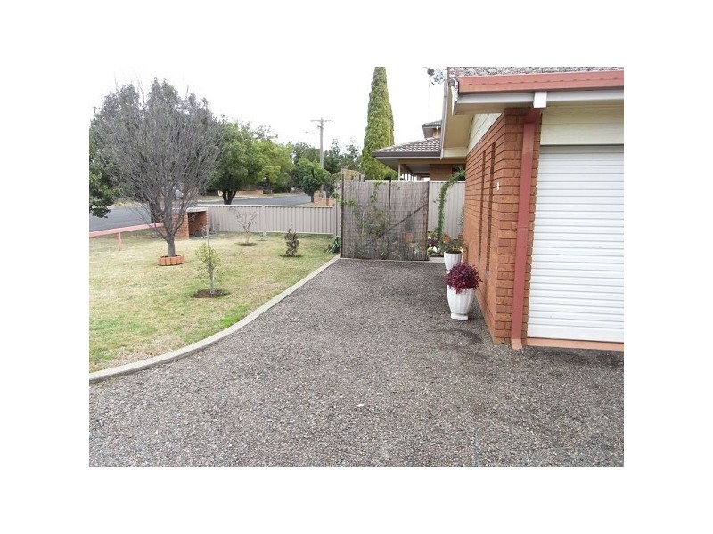 1/18 Lydia Street, Tamworth NSW 2340