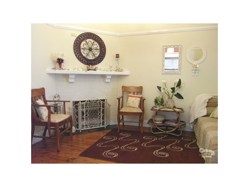 4 Thomas Street, Tamworth NSW 2340