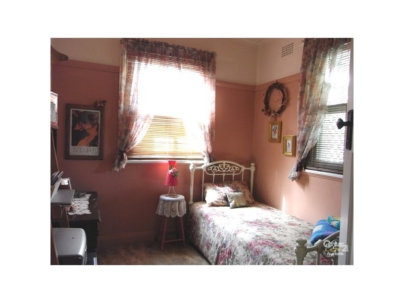 4 Thomas Street, Tamworth NSW 2340