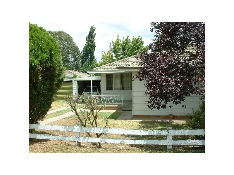 11 Gladys Street, Tamworth NSW 2340