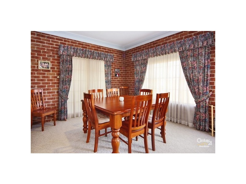 15 Moondah Close, Tamworth NSW 2340