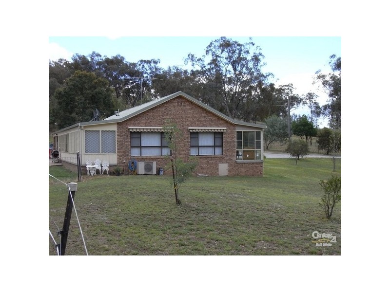 90 Woodside Chase, Kootingal NSW 2352