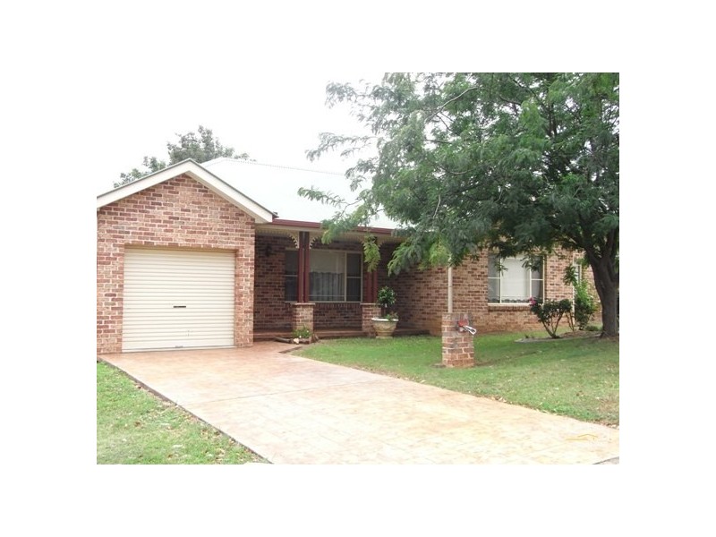 22b Chelmsford Street, Tamworth NSW 2340