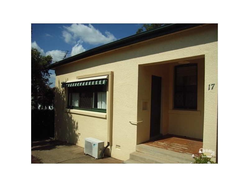 2/17 Upper Street, East Tamworth NSW 2340