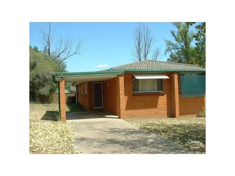 1/4 Osprey Way, Tamworth NSW 2340