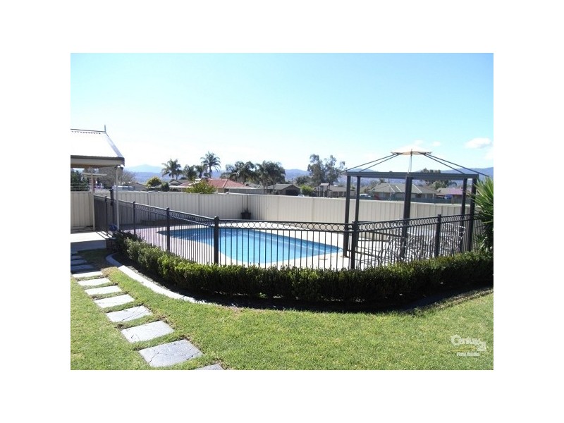 8 Wills Place, Tamworth NSW 2340