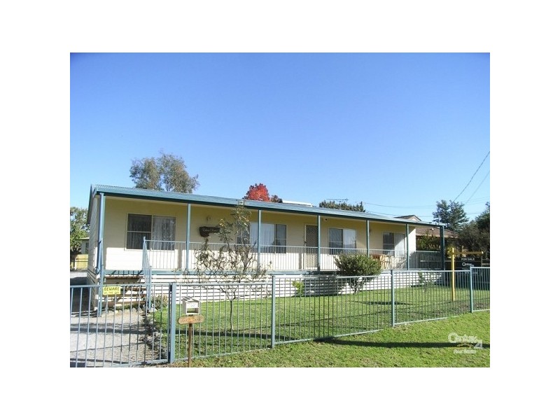22 Robey Street, Kootingal NSW 2352