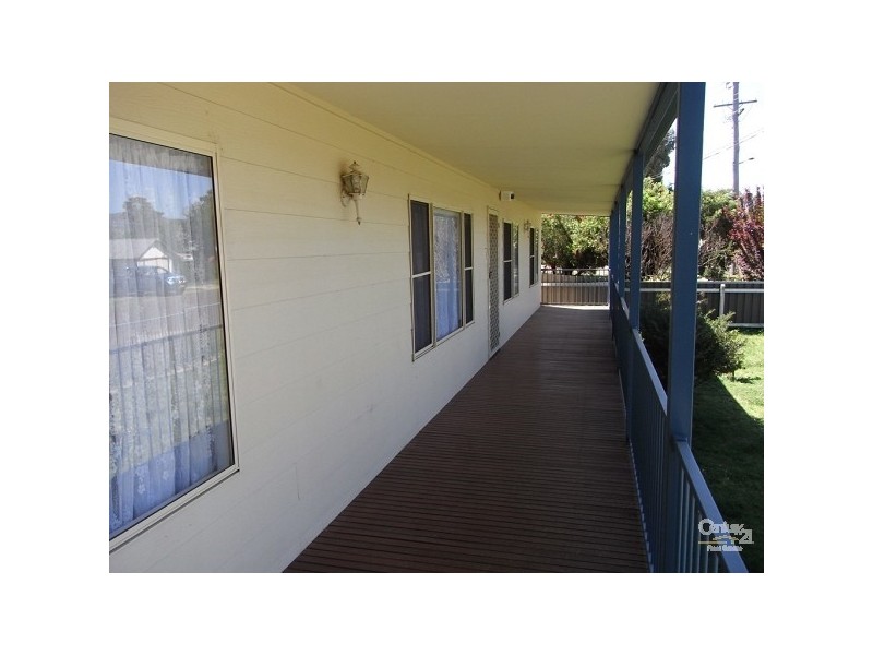 22 Robey Street, Kootingal NSW 2352