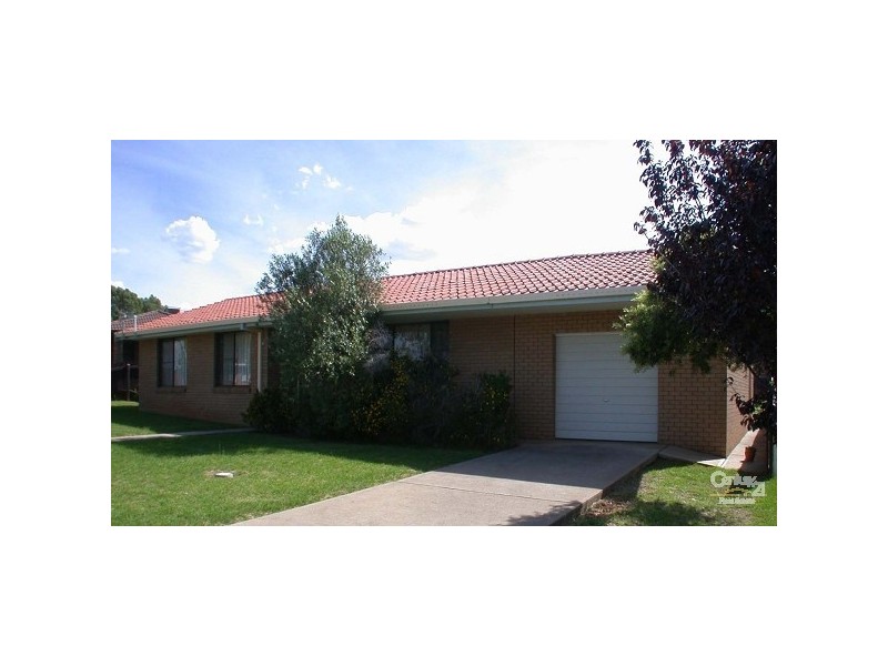 73 Harrier Parade, Calala NSW 2340