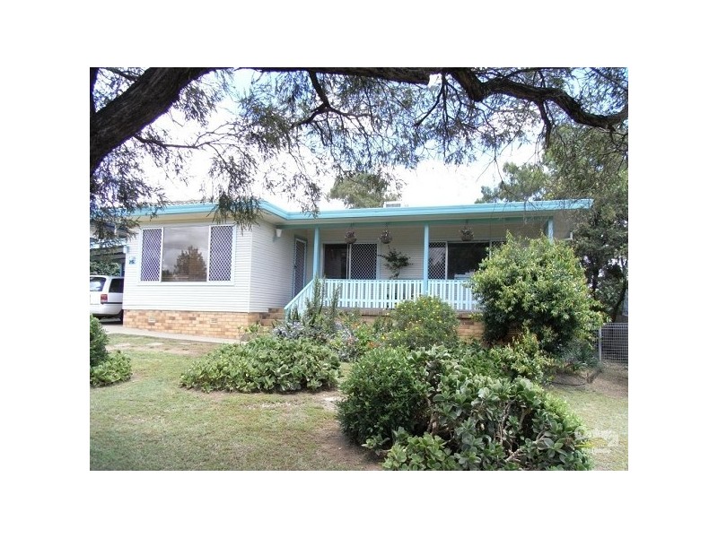 76 Oak Street, Tamworth NSW 2340