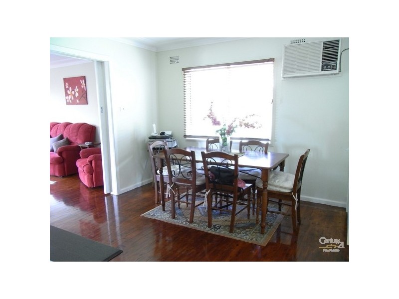 76 Oak Street, Tamworth NSW 2340
