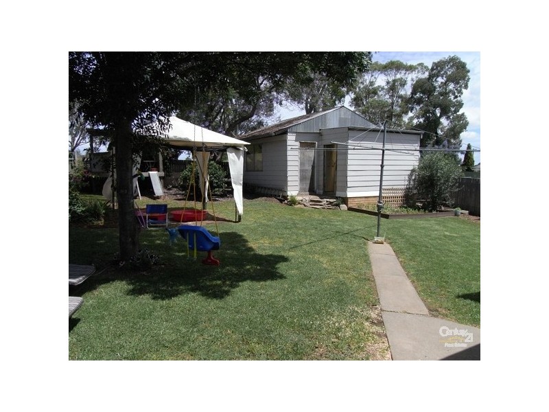 76 Oak Street, Tamworth NSW 2340